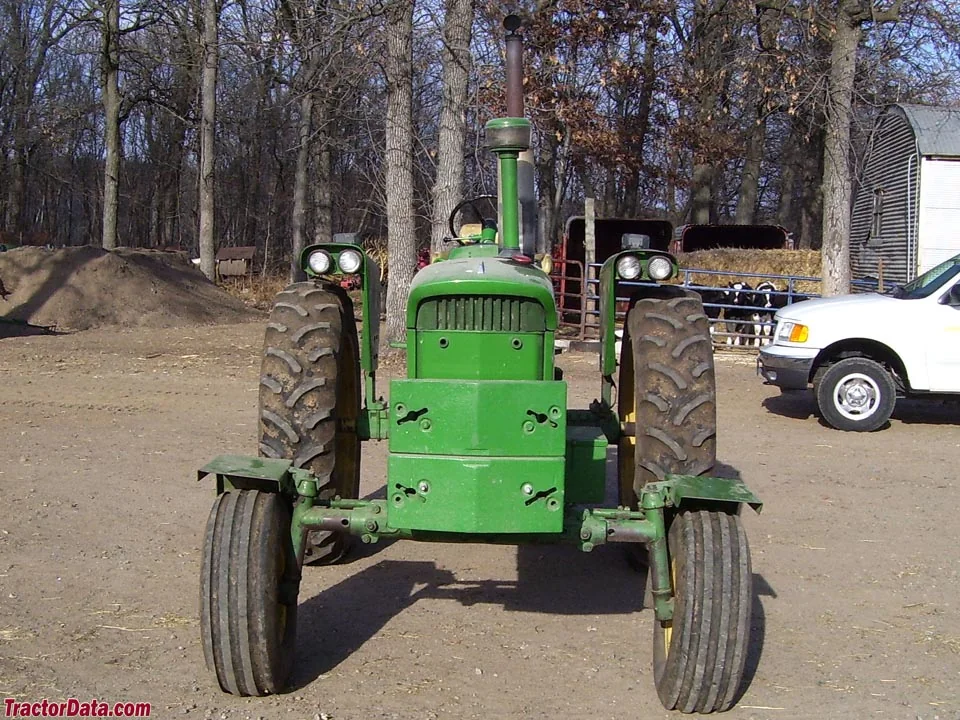 John Deere 3020